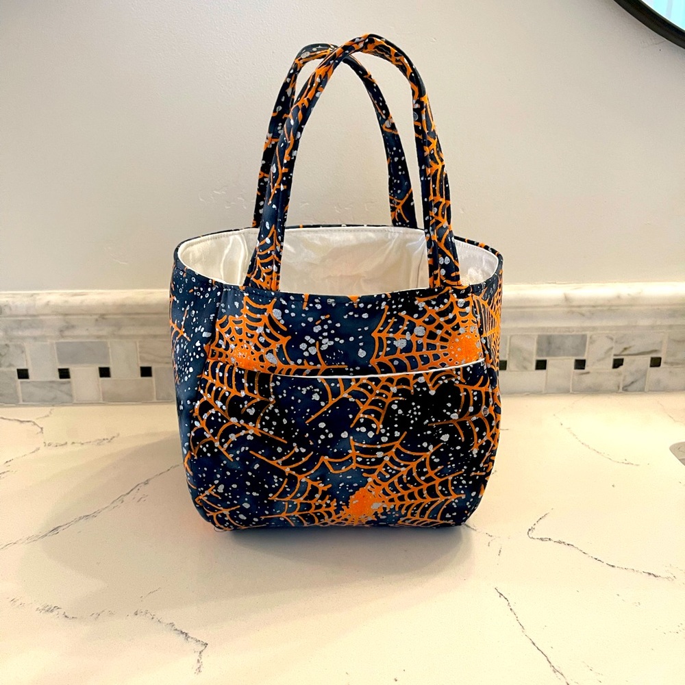 Halloween tote bag